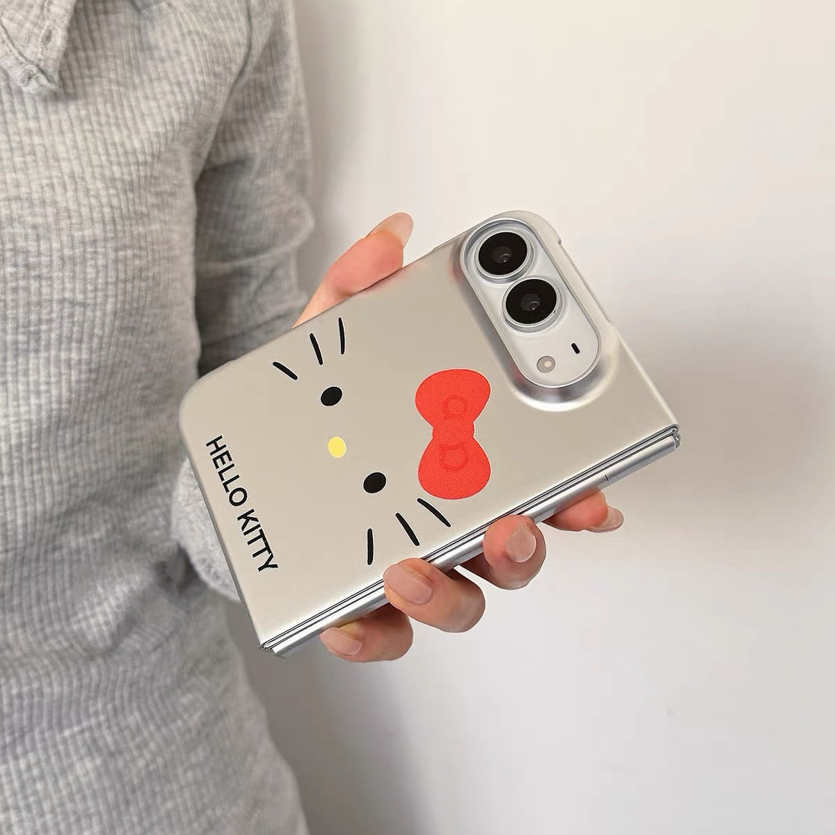 Silver Bow Hello Kitty iPhone Duo Foldable Phone Case