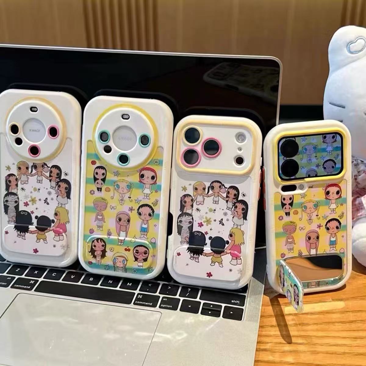 Bestie-themed phone case with a built-in mirror stand (featuring a hand-in-hand design)