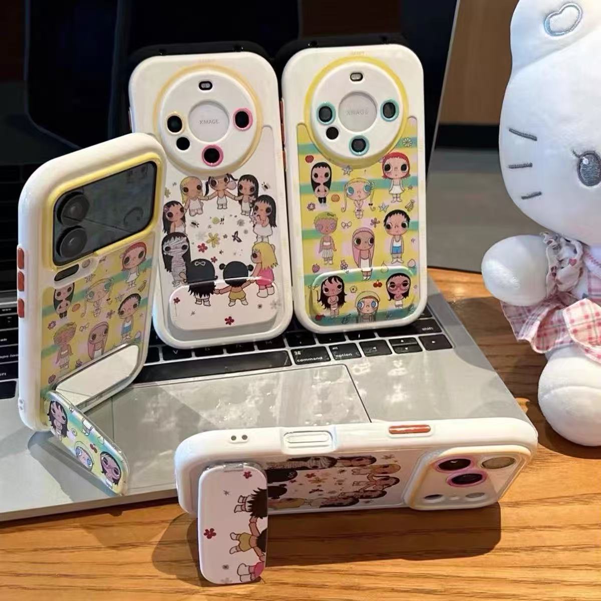 Bestie-themed phone case with a built-in mirror stand (featuring a hand-in-hand design)