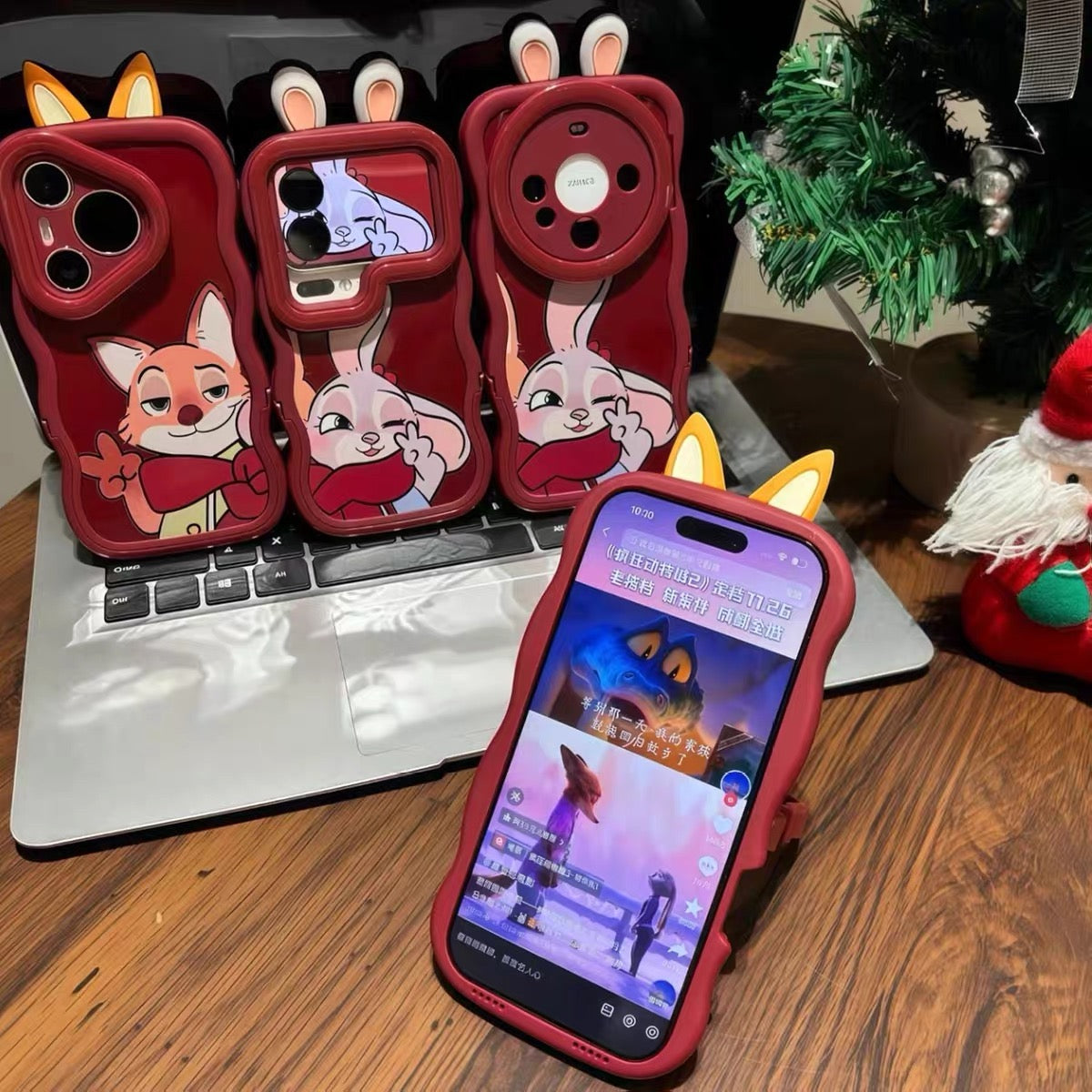 "Red Scarf" Couple-Themed Phone Case with Dual Kickstands (Judy & Nick)
