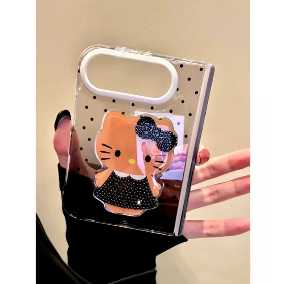 iPhoneDuo Creative Korean-Style Gradient Polka-Dot 3D "Chanel-Inspired" Hello Kitty Phone Case