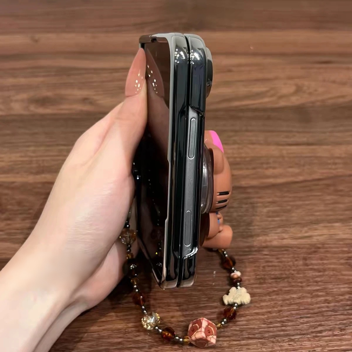 Cartoon Cat Magnetic Stand Case for iPhone & Duo Foldable Phones