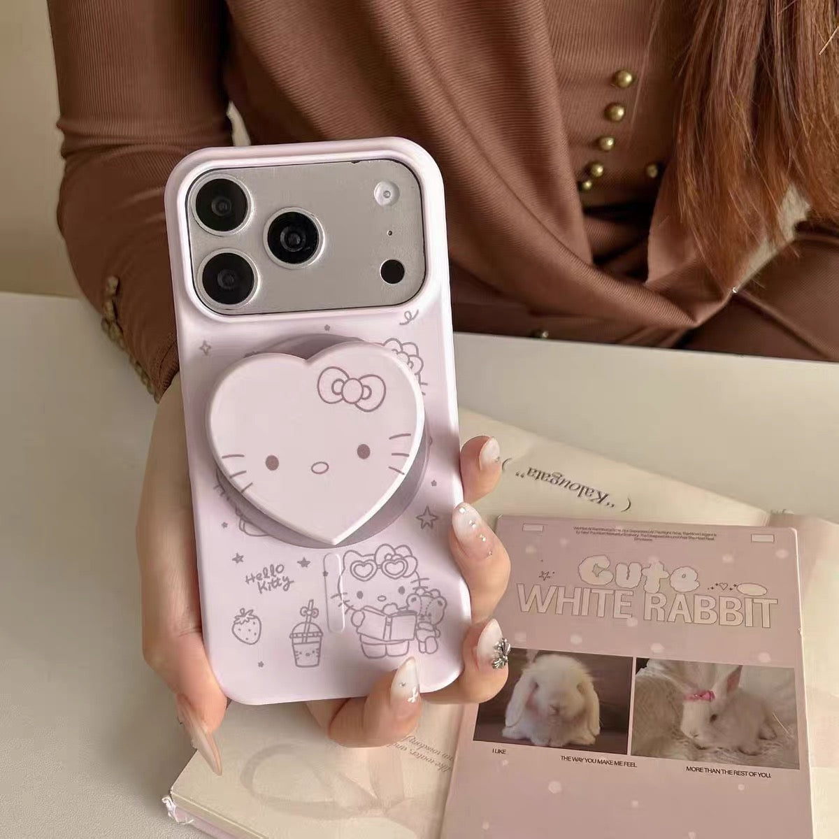 New "girly-style" pink Hello Kitty magnetic kickstand phone case