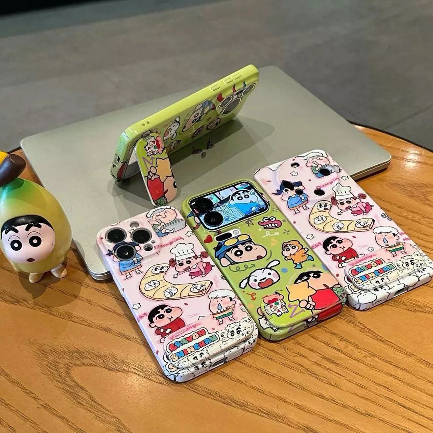 Crayon Shin-chan Portable Mirror Phone Case