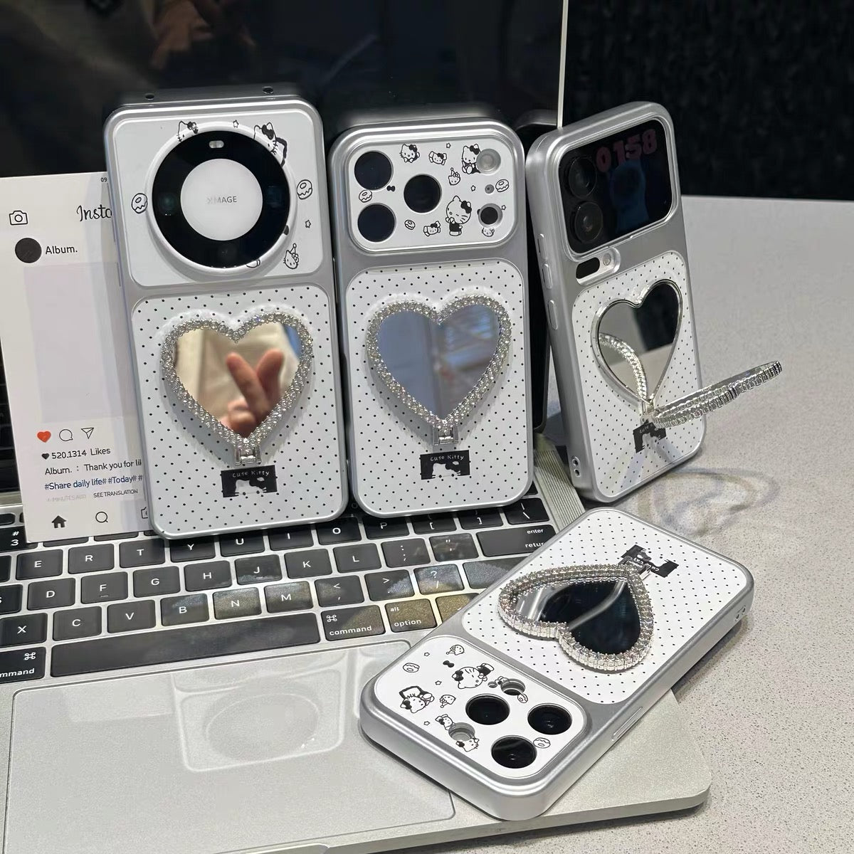 Heart-shaped mirror and stand Kitty phone case