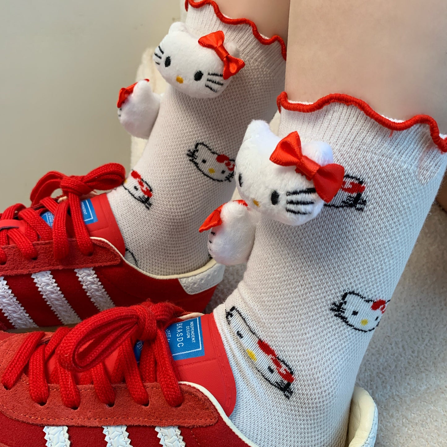 Cute cat flower trim breathable socks