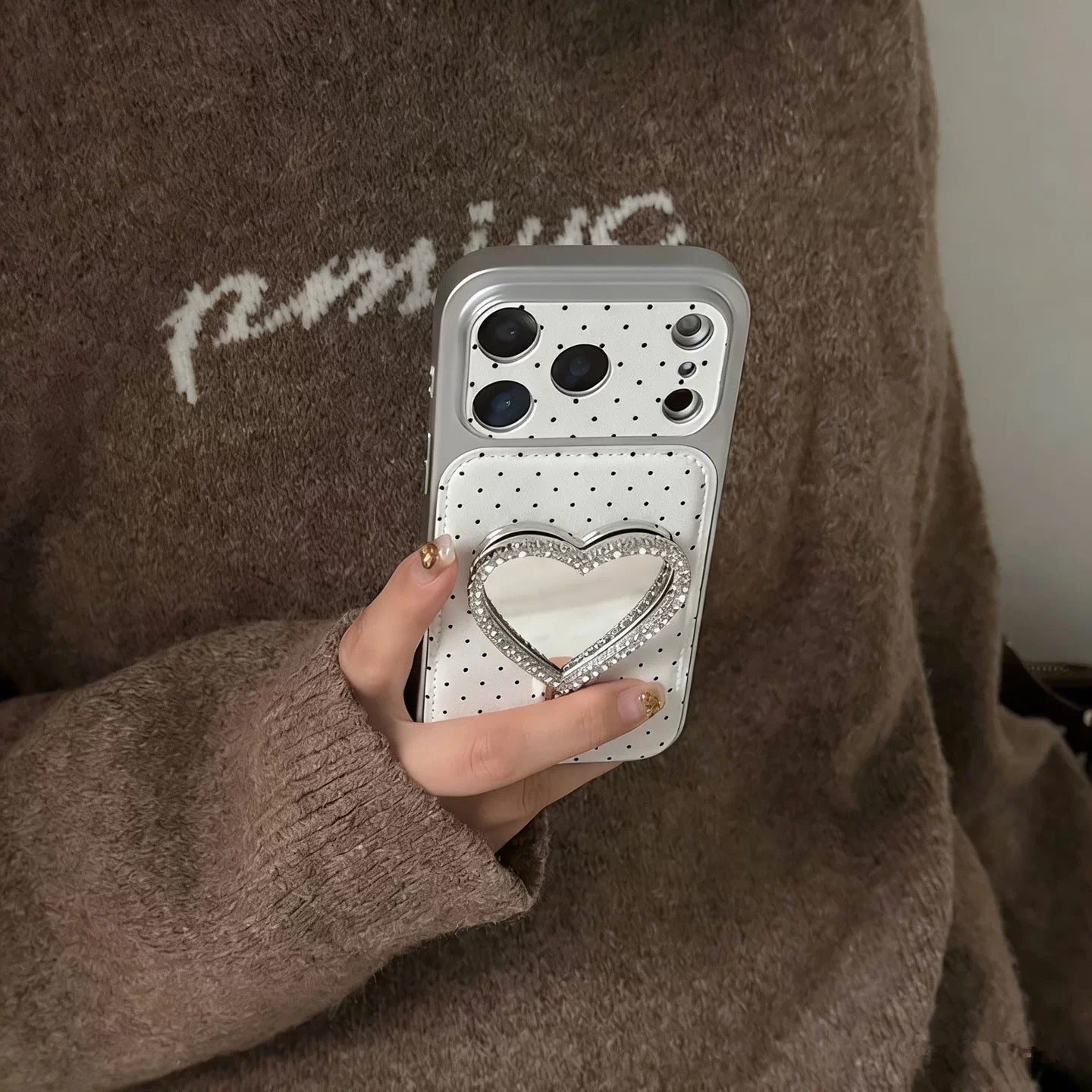 Polka Dot Heart-Shaped Stand Phone Case